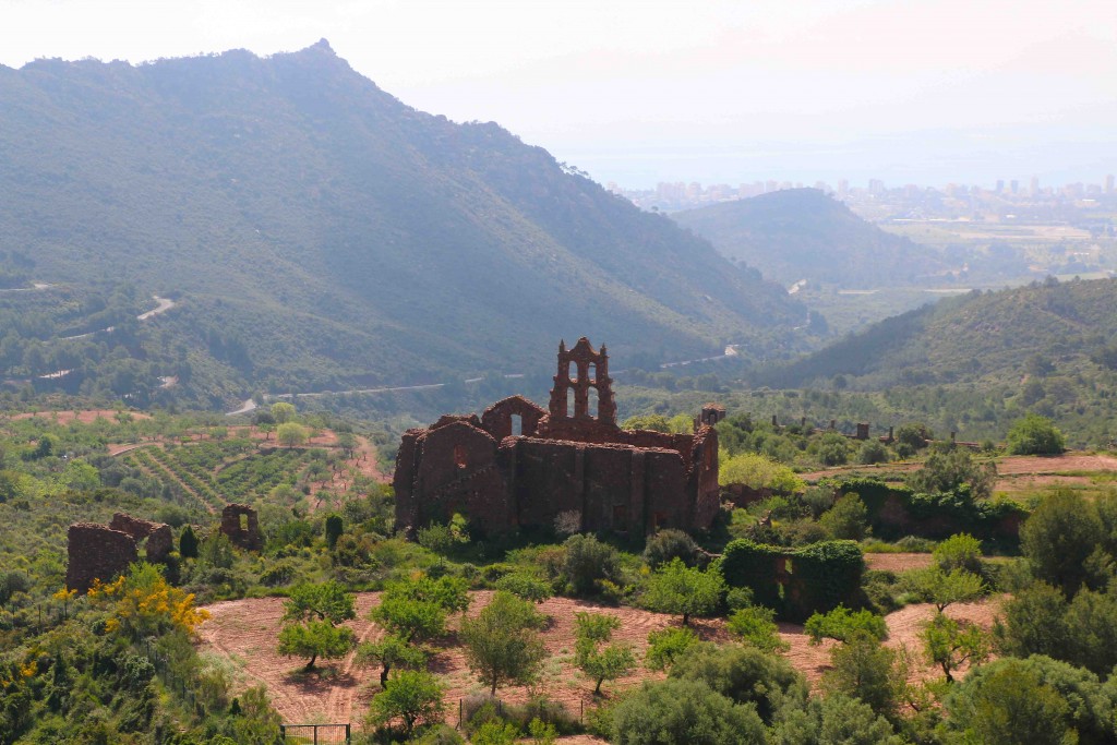 El monasterio en ruinas del Desierto de las Palmas de Benicàssim (Castellón).