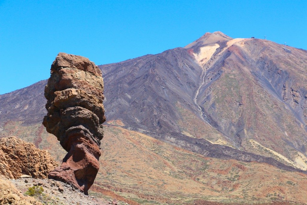EL ROQUE DE LOS BILLETES DE 1.000 PESETAS. Si no eres de la generación de la EGB es probable que esto te suene a viejuno o incluso a chino. Pero sí, antes del euro había otra moneda.